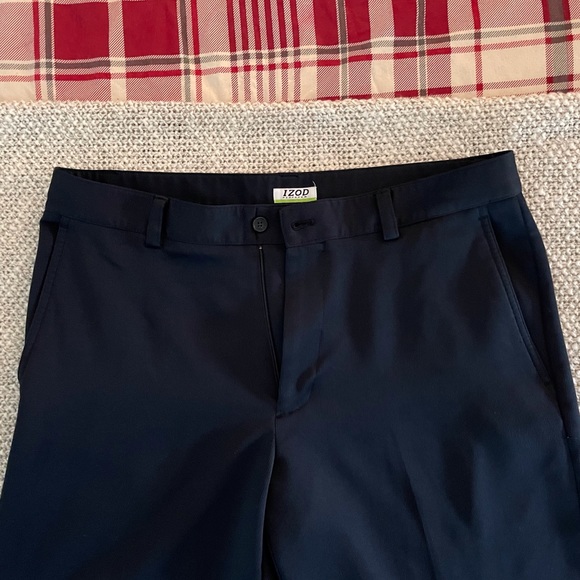 ❤️ SOLD ❤️Izod 34x34 Navy Perform X Straight Fit Chino - Picture 2 of 8
